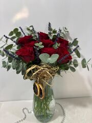 Kristal Cam Vazoda 9 Adet Kırmızı Gül