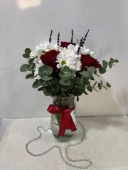 Silindir Cam Vazoda Gül ve Papatya Çiçeği