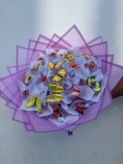 Mor Renkli Buket Kağıdında Işıklı Kelebek Buketi