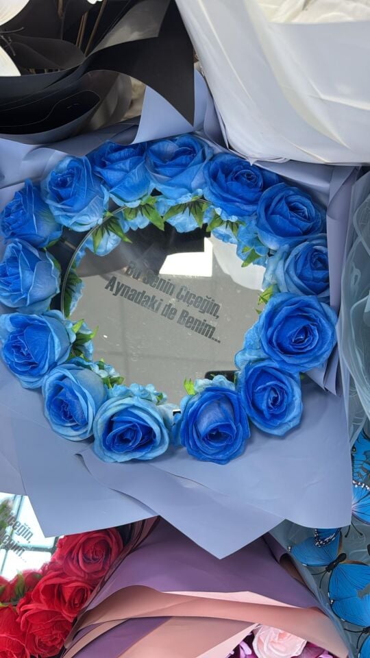 Mavi Yapay Güllü Aynalı Buket