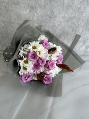 Lila Gül ve Beyaz Papatya Buketi