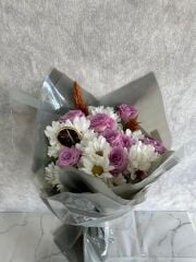 Lila Gül ve Beyaz Papatya Buketi