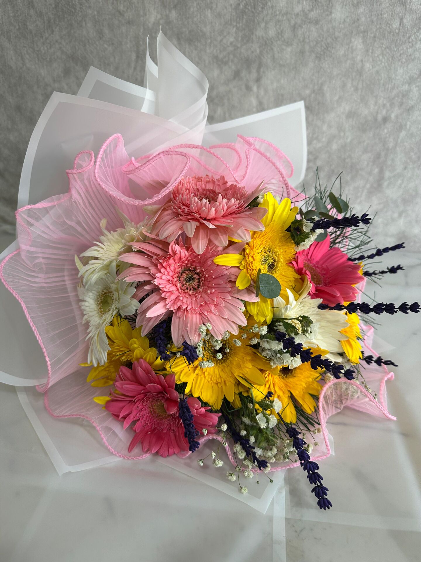 Kişiye Özel Renkli Gerberalar Çiçeği Buketi