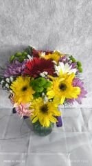 Kristal Cam Vazoda Karışık Çiçekler