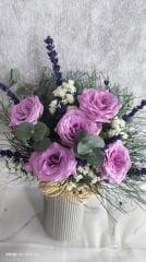 Bej Plastik Vazoda 5'li Lila Gül