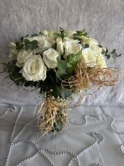 Kristal Silindir Cam Vazoda 35'li Beyaz Gül Buketi