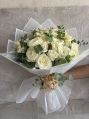 35 Adet Beyaz Gül Buketi