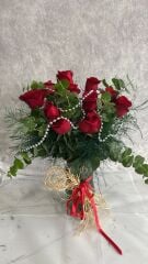 10'lu Kırmızı Gül Kristal Cam Vazoda