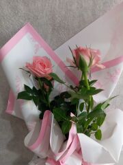Desenli Buket Kağıtta Saksıda Pembe Çardak Güller