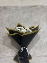 Beyaz papatya Buketi  Siyah Kağıtta