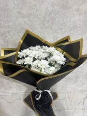 Beyaz papatya Buketi  Siyah Kağıtta