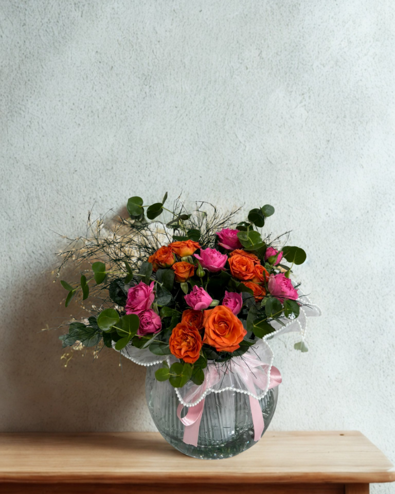 Akvaryum Cam Vazoda Pembe Çardak Güller ve Turuncu Çardak Güller Adana çiçek