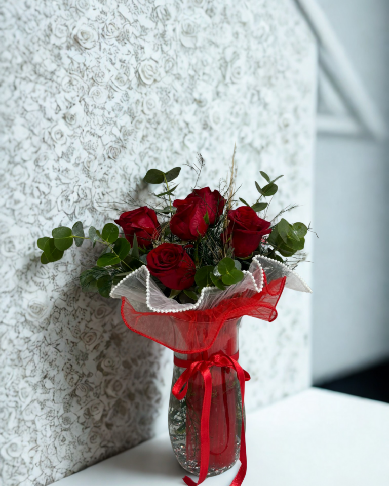 Silindir Cam Vazoda 5'Li Kırmızı Gül Adana çiçek