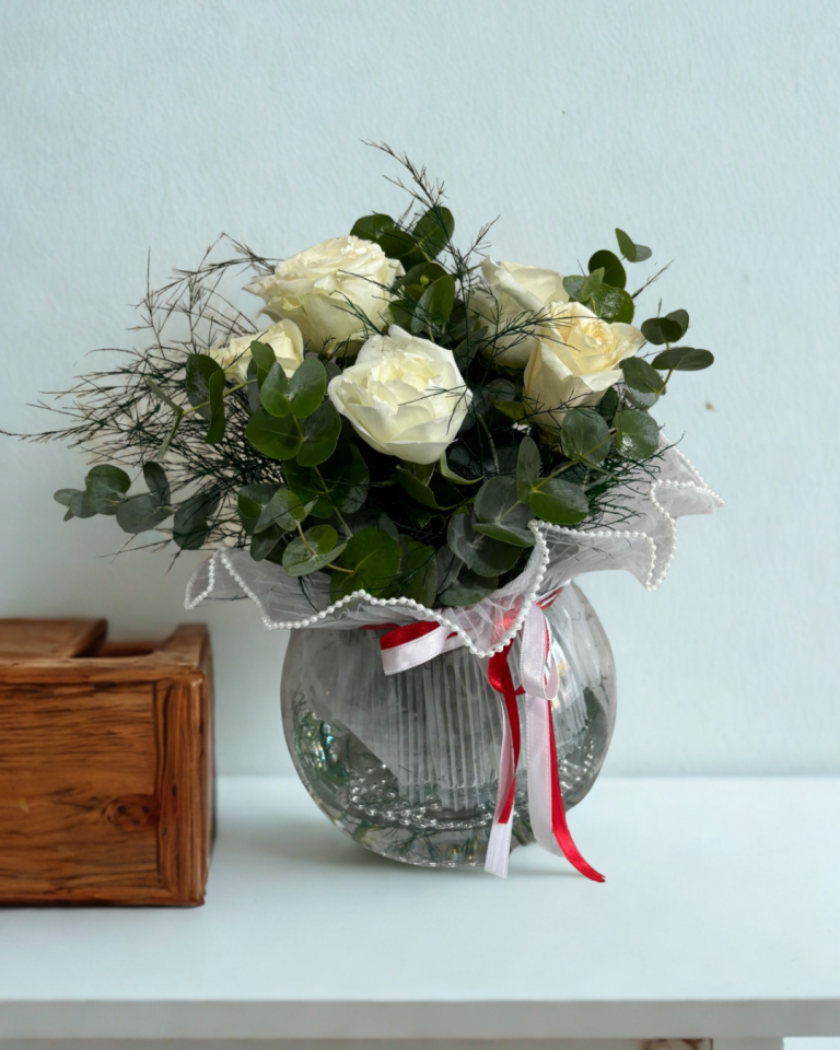 Akvaryum Cam Vazoda 5'li Beyaz Gül Adana çiçek