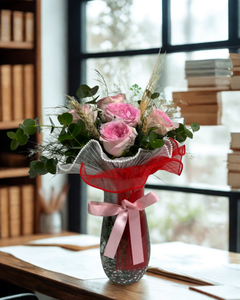 Kristal Cam Vazoda 5'li Pembe Güller Adana çiçek