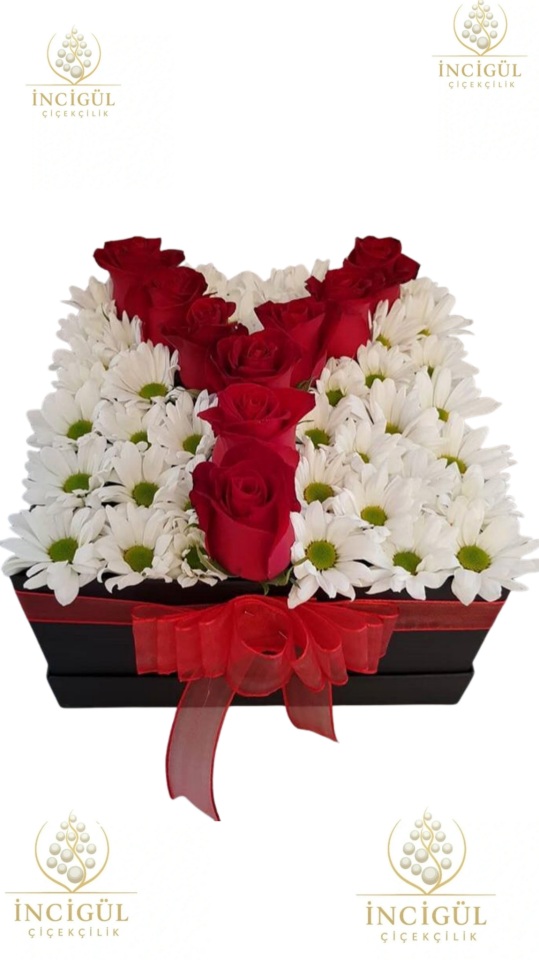 Kişi Özel Harf Beyaz Papatya ve Kırmızı Güllerden Oluşan Şıklığıyla