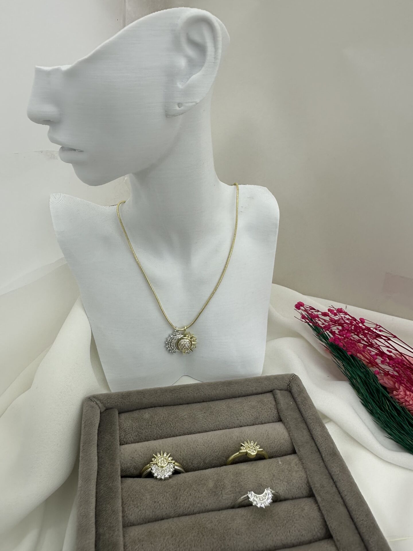 Birbirini Tamamlayan Ay ve Güneş Takı Seti Adana çiçek