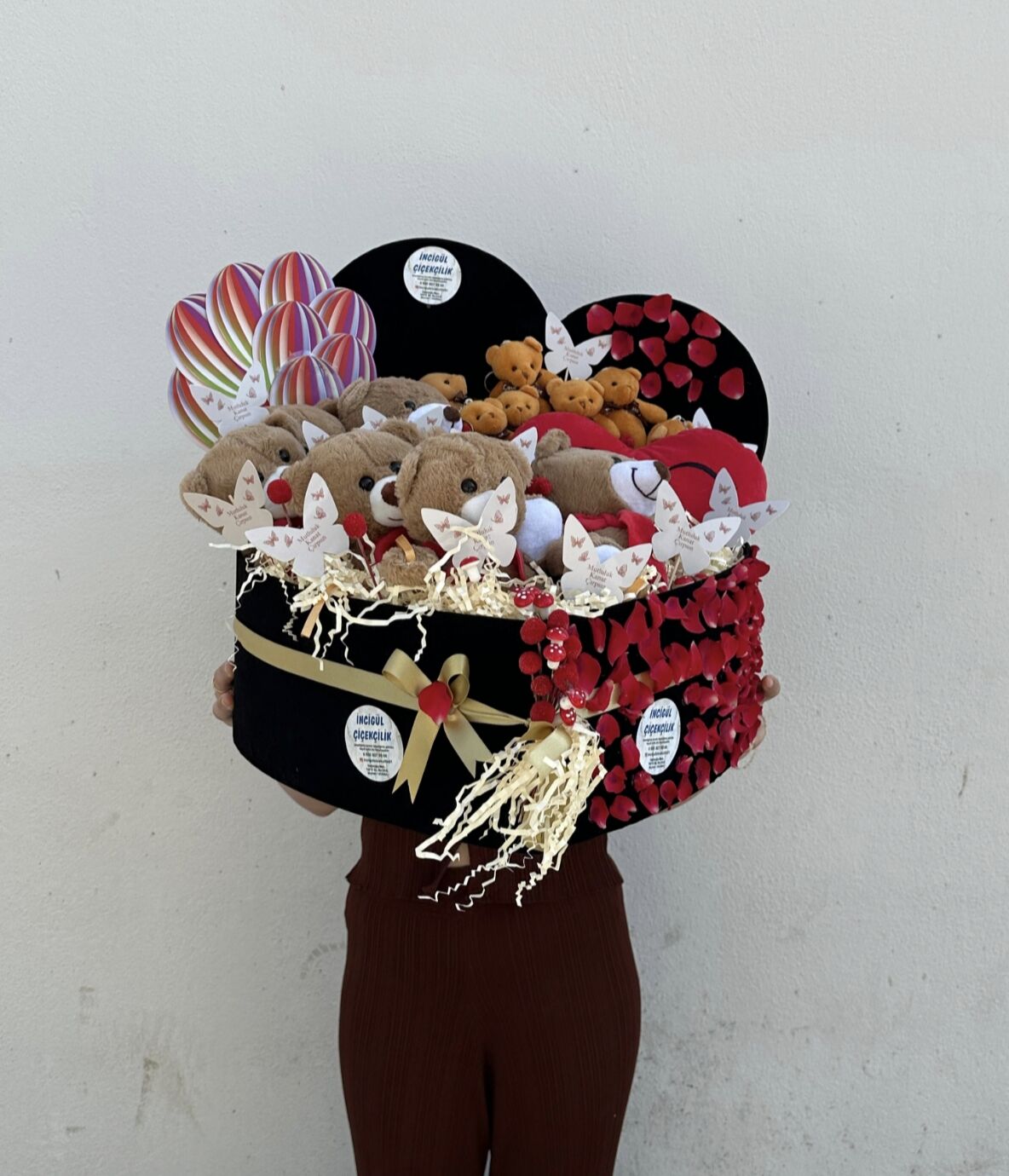 Kalpli kutuda peluşlar