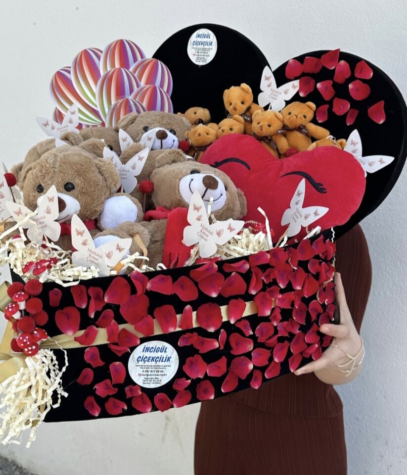 Kalpli kutuda peluşlar