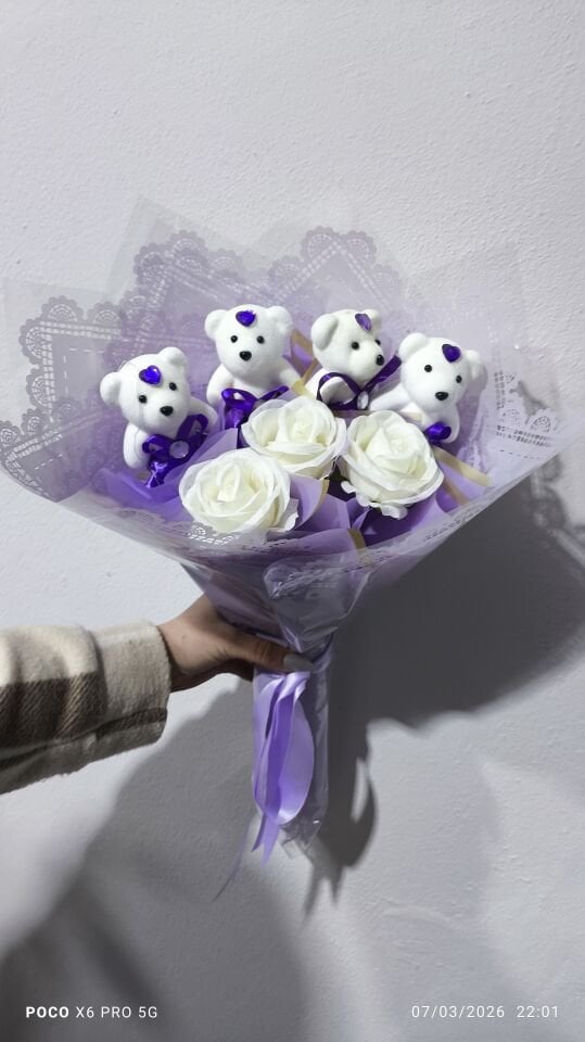 Kadife gül ve Ayıcıklı Buket | ADANA ÇİÇEKÇİ