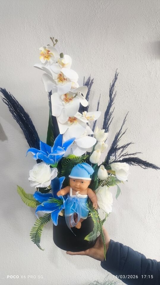 Yenidoğan Bebek Yapay Çiçek Aranjmanı